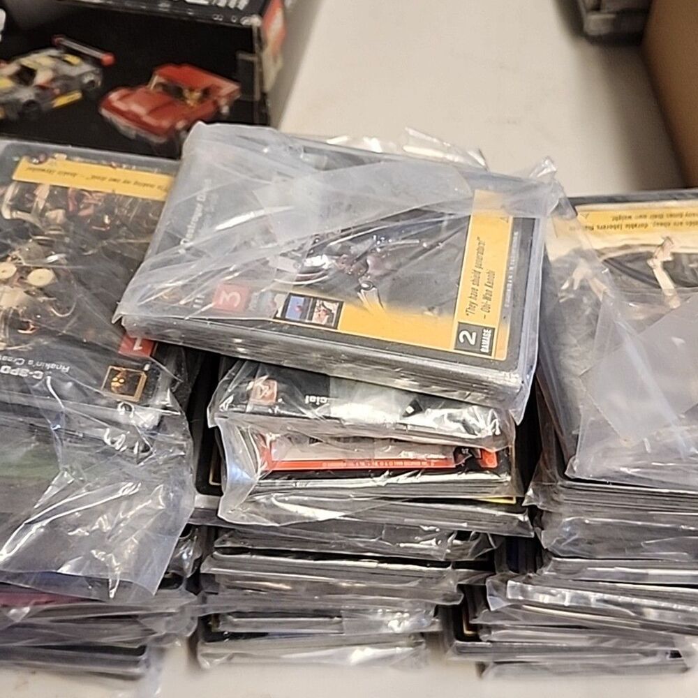 1999 Star Wars -Young Jedi - CCG - 1000+ Card Cards Lot - Picture 1 of 2